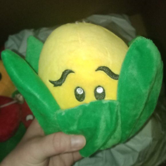 New Plants vs Zombies Corn Plush - Picture 1 of 2